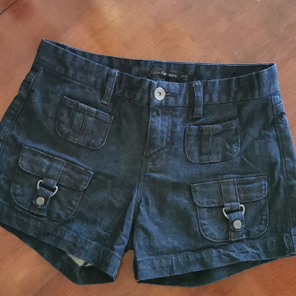 CALVIN KLEIN  Shorts size 27/4